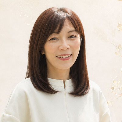 西 彩歌